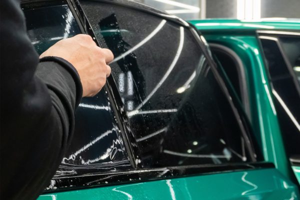 ABLAKÜVEG FÓLIÁZÁS